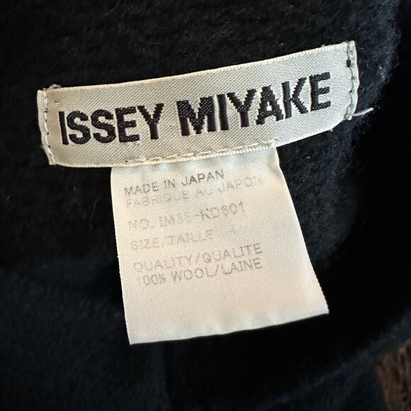 Issey Miyake Black Cardigan Sweater Size 4 - Picture 8 of 9